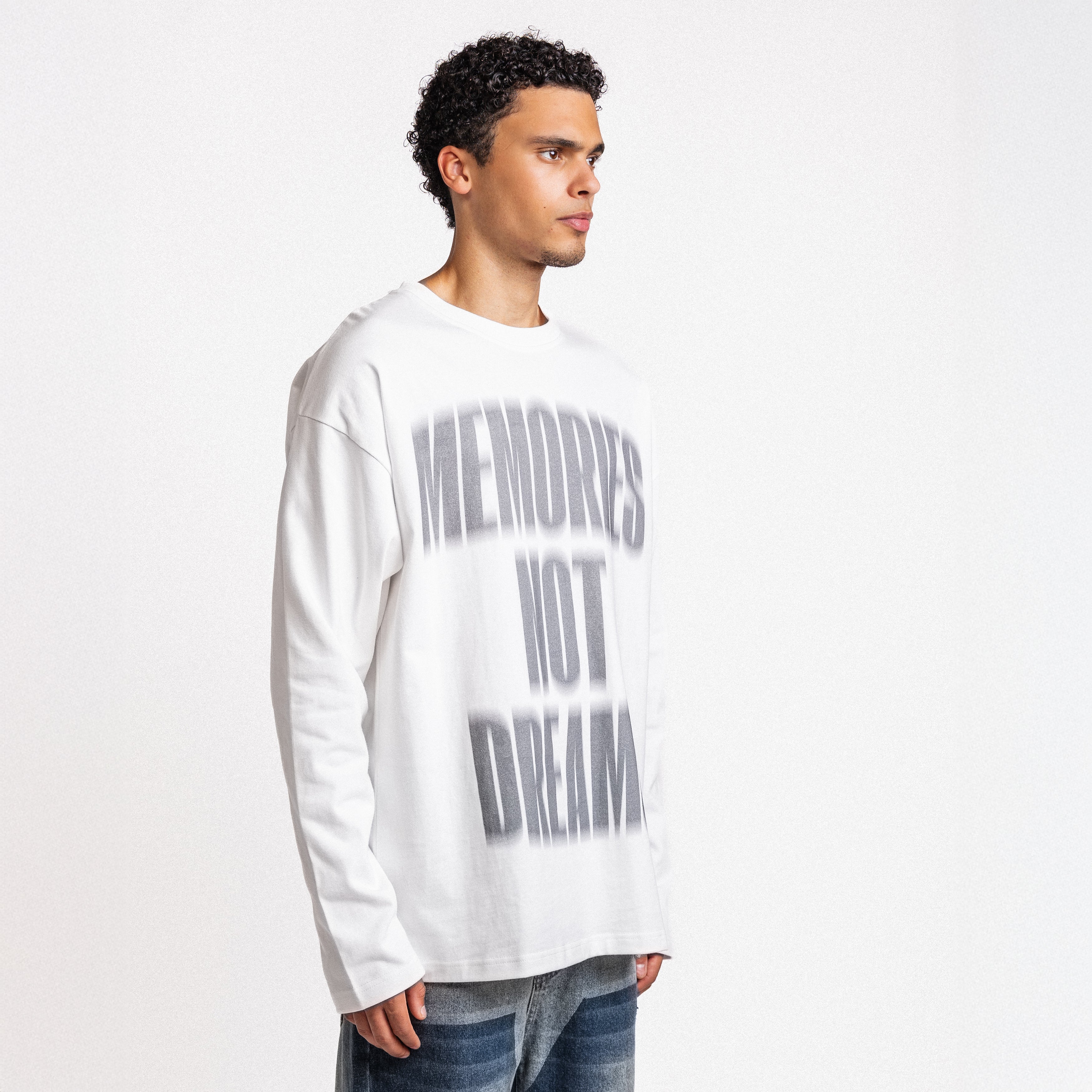 Memories not Dreams Longsleeve White