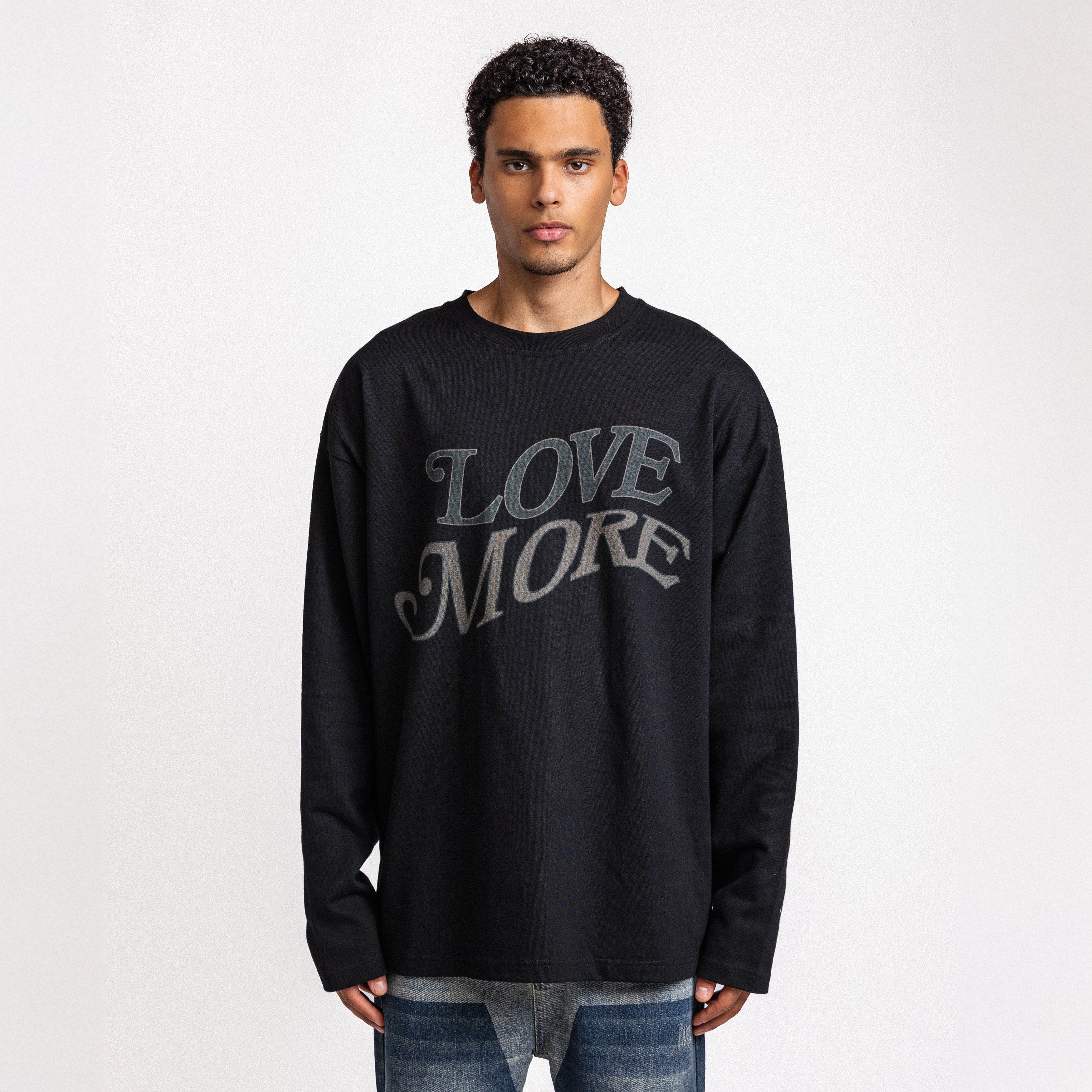 Love More Longsleeve Black